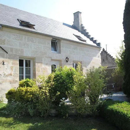 La Maison Des Chiens Rouges Berneuil-sur-Aisne Buitenkant foto